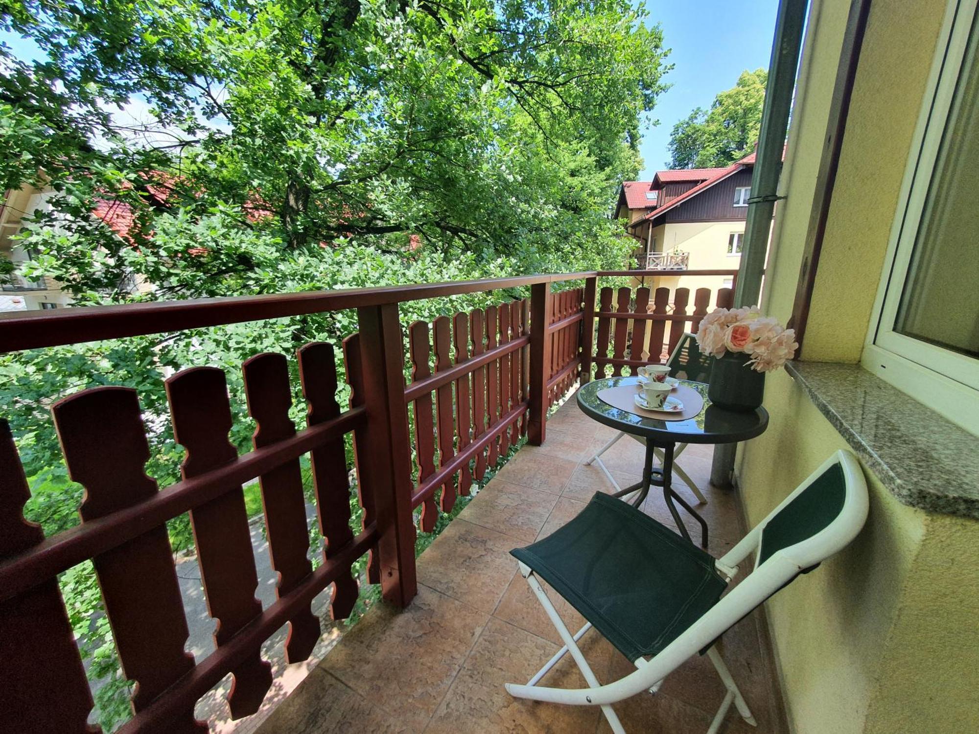 Apartamenty Sun&Fun Rezydencja Pod Debami Nad Lomnica 1B I 2B- Blisko Centrum I Sklepow W Otoczeniu Zieleni 卡尔帕奇 客房 照片